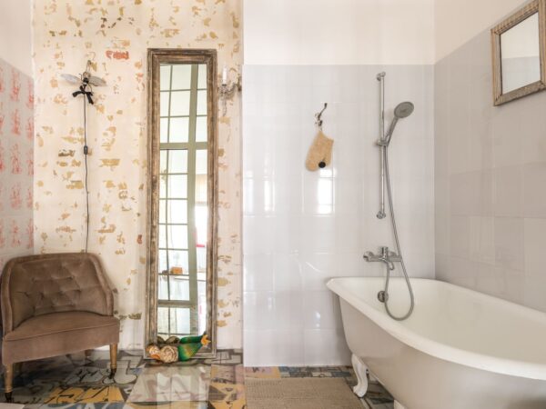 The Shower Chair Upgrade That Makes Bath Time Feel Calm Again